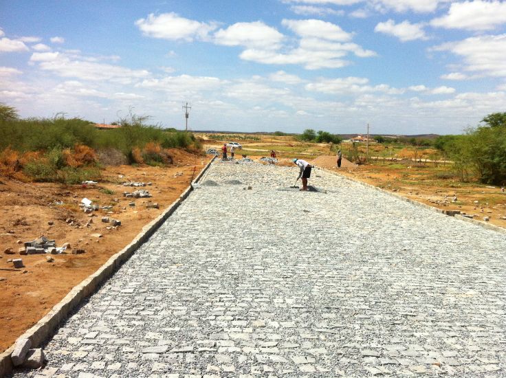 Andamento das obras de pavimentação